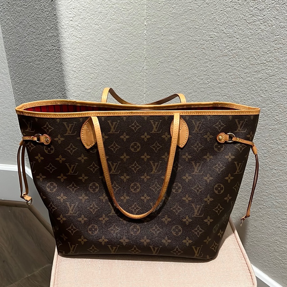 Louis Vuitton Neverfull MM MONOGRAM CHERRY